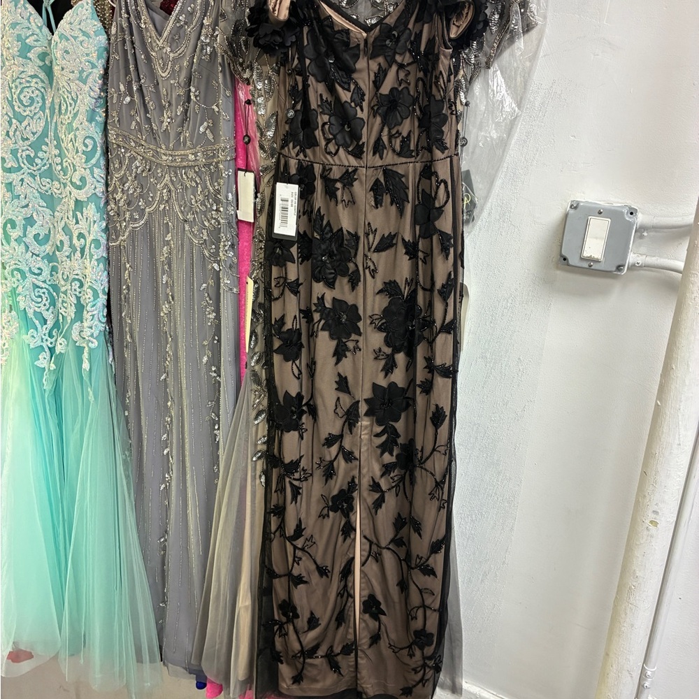 Adrianna Papell Off Shoulder Black Floral Nude Mesh Illusion Gown NWT SZ 2 GALA - Picture 13 of 13